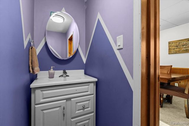 3901 Lone Tree Road, Milford, MI 48380