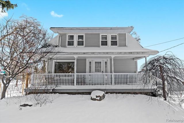 3901 Lone Tree Road, Milford, MI 48380