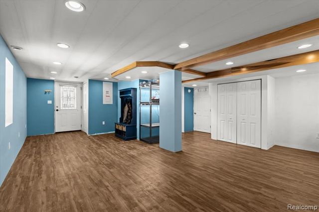 3901 Lone Tree Road, Milford, MI 48380