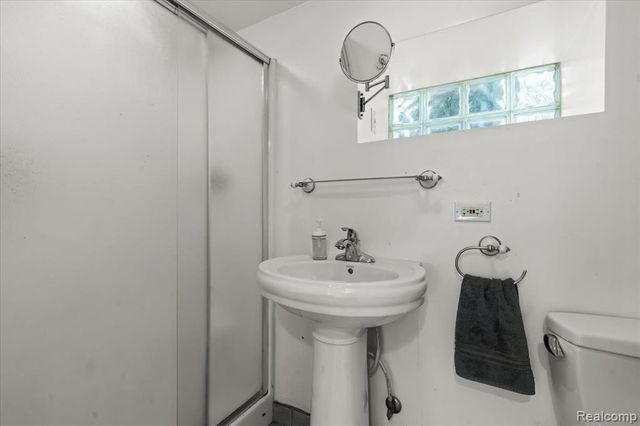 3901 Lone Tree Road, Milford, MI 48380