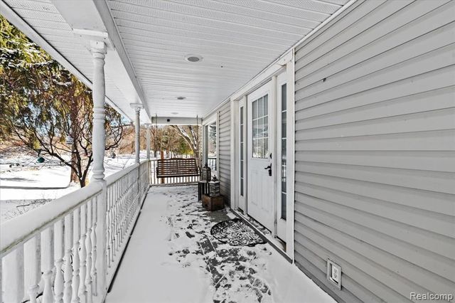 3901 Lone Tree Road, Milford, MI 48380