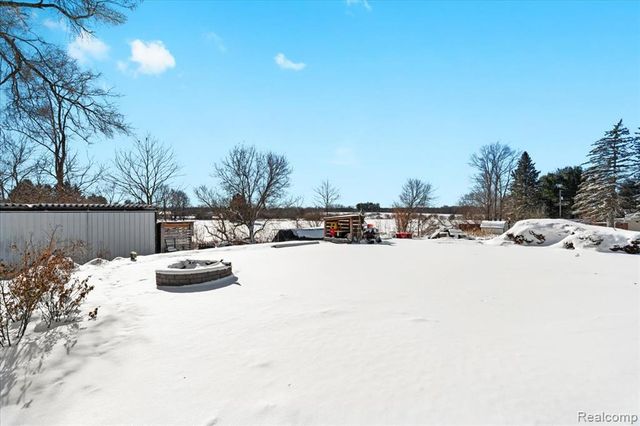 3901 Lone Tree Road, Milford, MI 48380