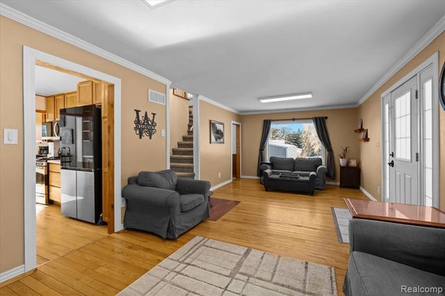 3901 Lone Tree Road, Milford, MI 48380