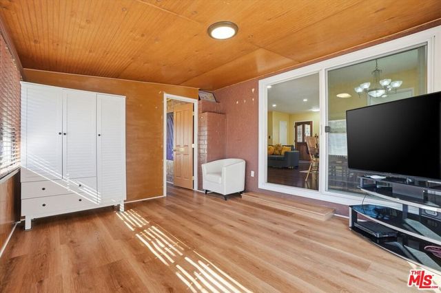 1412 W Baker Avenue, Fullerton, CA 92833