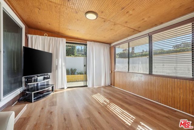 1412 W Baker Avenue, Fullerton, CA 92833