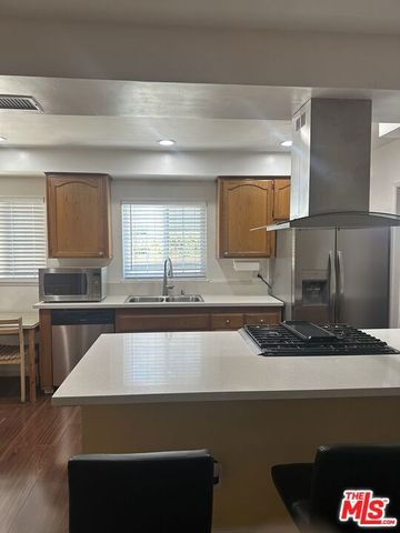 1412 W Baker Avenue, Fullerton, CA 92833