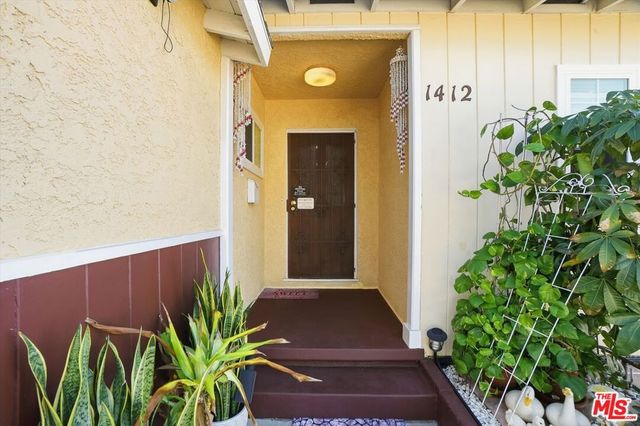 1412 W Baker Avenue, Fullerton, CA 92833