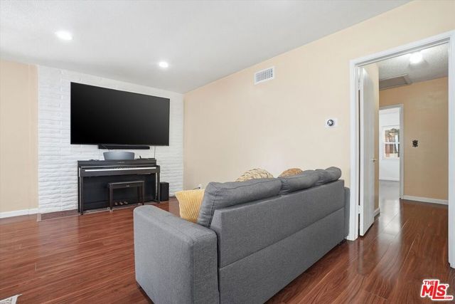 1412 W Baker Avenue, Fullerton, CA 92833