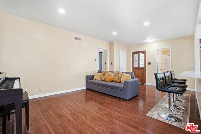 1412 W Baker Avenue, Fullerton, CA 92833