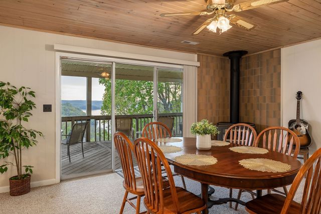 258 Captains Point Rd, Silver Point, TN 38582