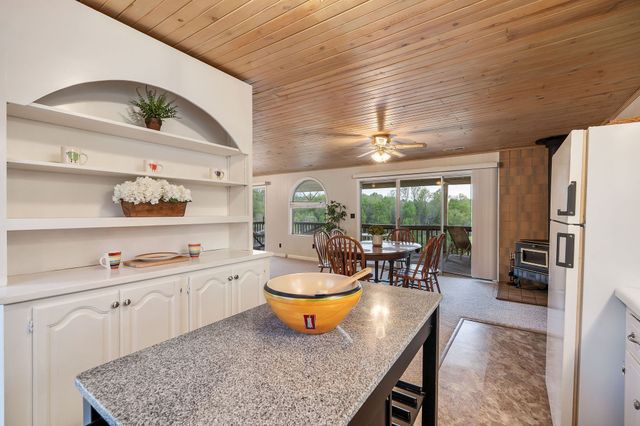 258 Captains Point Rd, Silver Point, TN 38582
