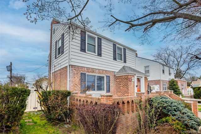 82 Cerenzia Boulevard, Elmont, NY 11003