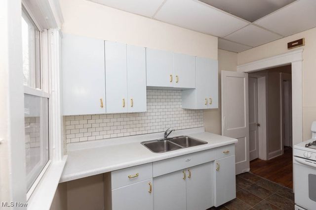 1598 Alameda Avenue, Lakewood, OH 44107