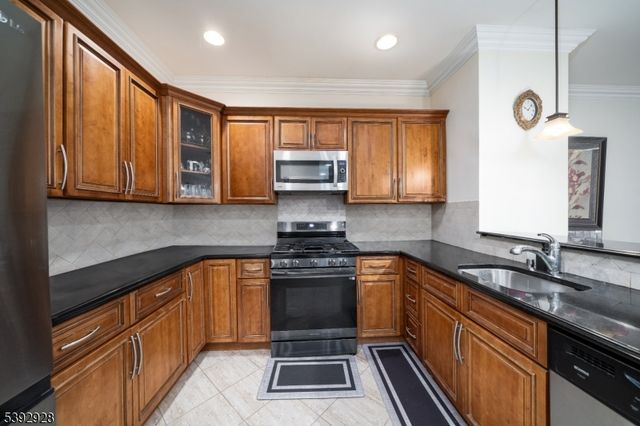 88 Saint Francis St 1B, Newark City, NJ 07105