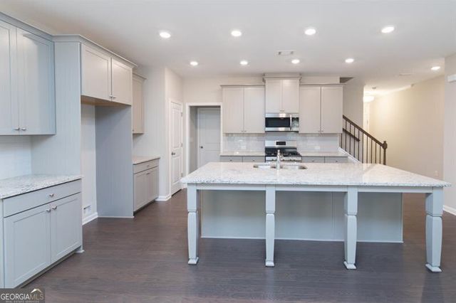 1626 Lansing Bluff Walk 1626, Lawrenceville, GA 30043