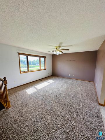 26967 Elmen Pl, Sioux Falls, SD 57108