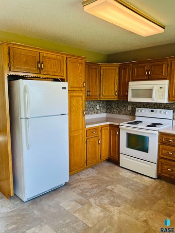 26967 Elmen Pl, Sioux Falls, SD 57108