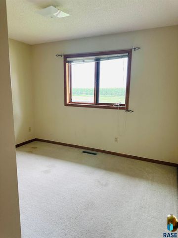 26967 Elmen Pl, Sioux Falls, SD 57108