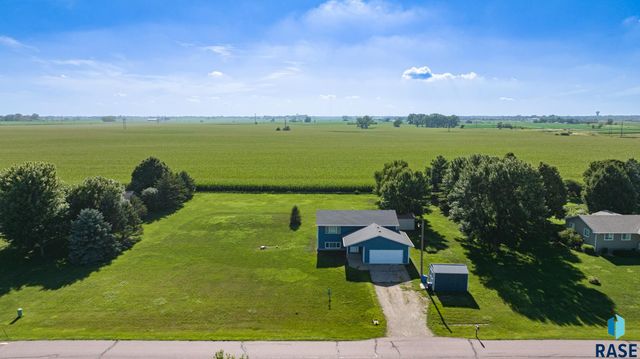 26967 Elmen Pl, Sioux Falls, SD 57108
