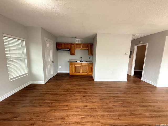 2604 Chihuahua Street, San Antonio, TX 78207