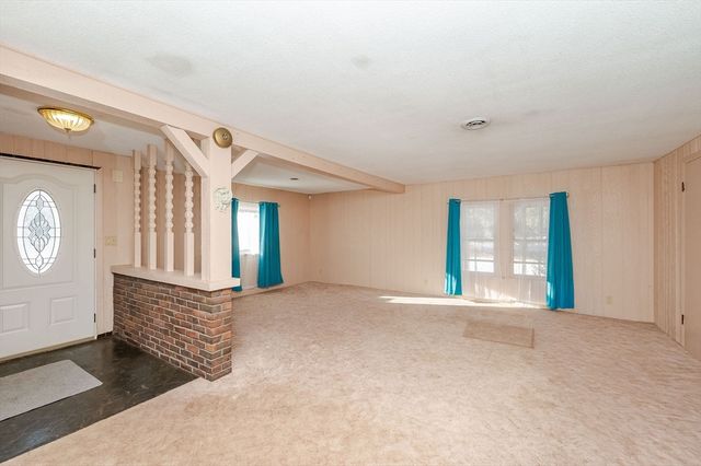 731 Hilldale Ave, Haverhill, MA 01832