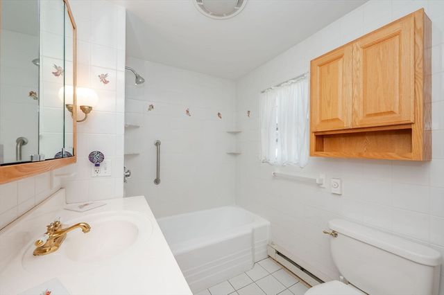 731 Hilldale Ave, Haverhill, MA 01832