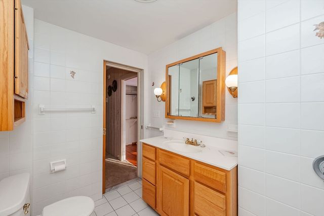 731 Hilldale Ave, Haverhill, MA 01832