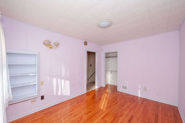 731 Hilldale Ave, Haverhill, MA 01832