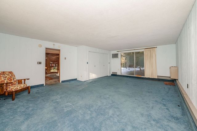 731 Hilldale Ave, Haverhill, MA 01832