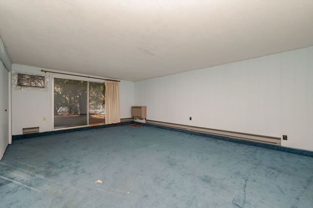 731 Hilldale Ave, Haverhill, MA 01832