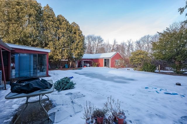 731 Hilldale Ave, Haverhill, MA 01832