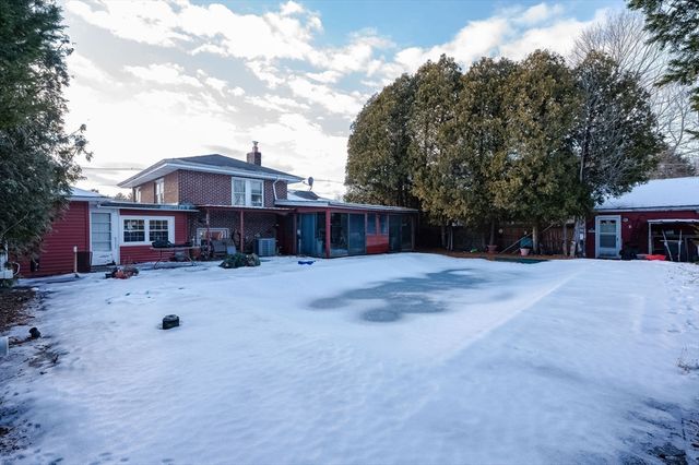 731 Hilldale Ave, Haverhill, MA 01832