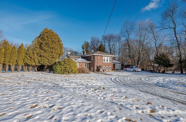 731 Hilldale Ave, Haverhill, MA 01832