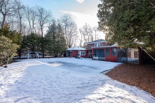 731 Hilldale Ave, Haverhill, MA 01832