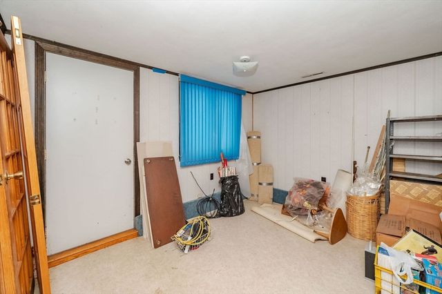 731 Hilldale Ave, Haverhill, MA 01832