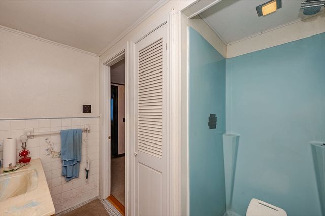 731 Hilldale Ave, Haverhill, MA 01832