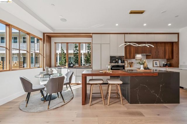 3023 Bateman St, Berkeley, CA 94705