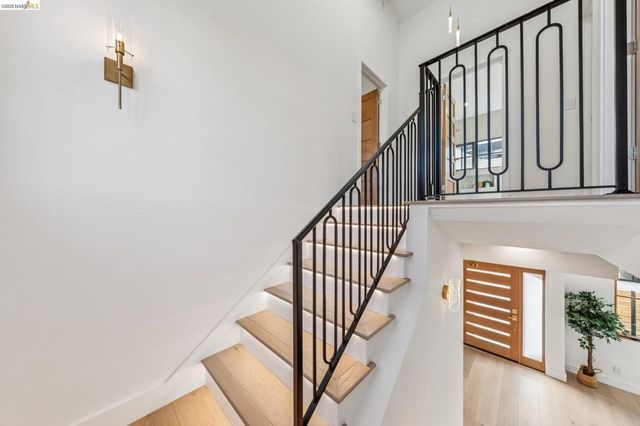 3023 Bateman St, Berkeley, CA 94705