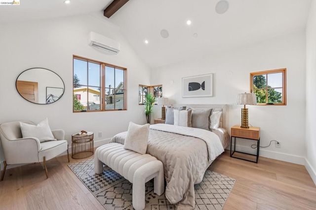 3023 Bateman St, Berkeley, CA 94705