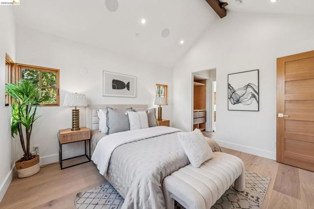 3023 Bateman St, Berkeley, CA 94705