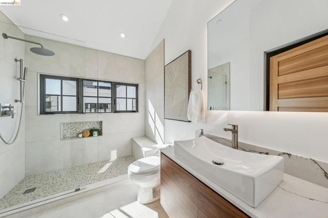 3023 Bateman St, Berkeley, CA 94705