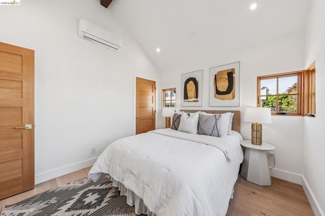 3023 Bateman St, Berkeley, CA 94705