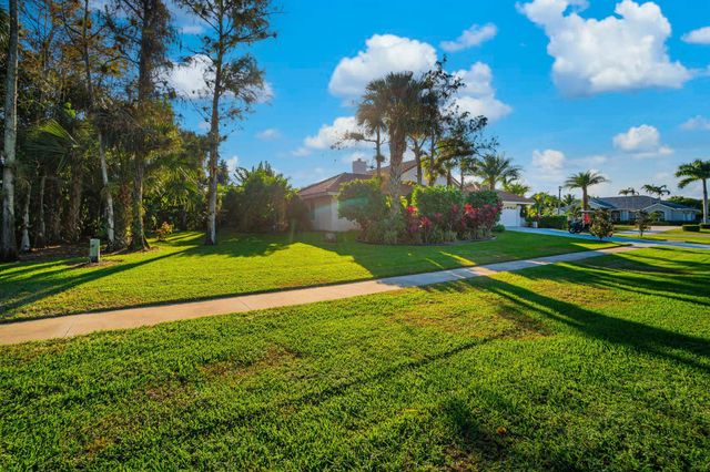 1350 Longlea Terrace, Wellington, FL 33414