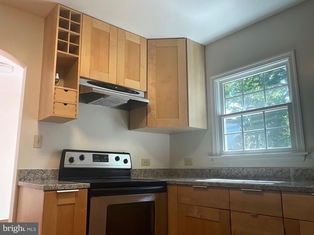 6327 JOSLYN, Cheverly, MD 20785