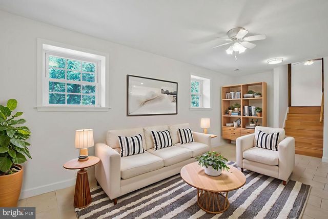 6327 JOSLYN, Cheverly, MD 20785