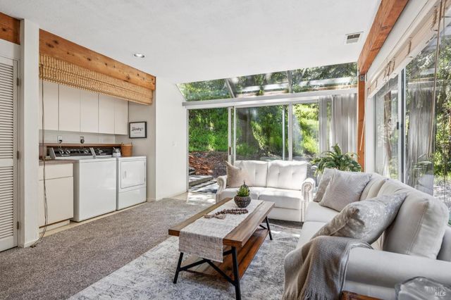 215 Bungalow Ave, San Rafael, CA 94901