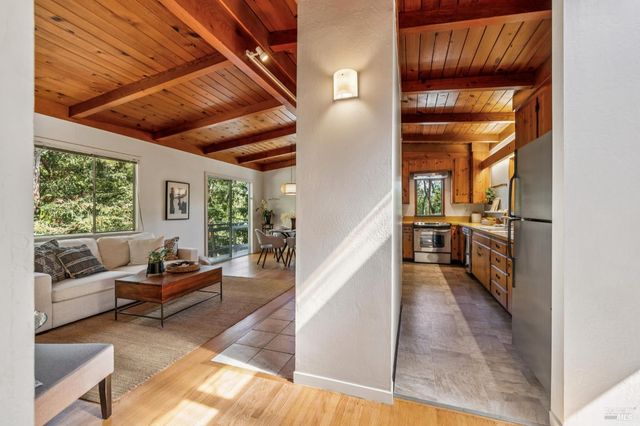 215 Bungalow Ave, San Rafael, CA 94901