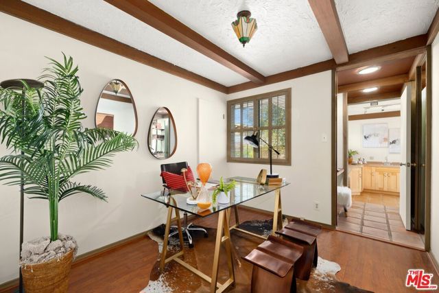 2557 Roscomare Road, Los Angeles, CA 90077