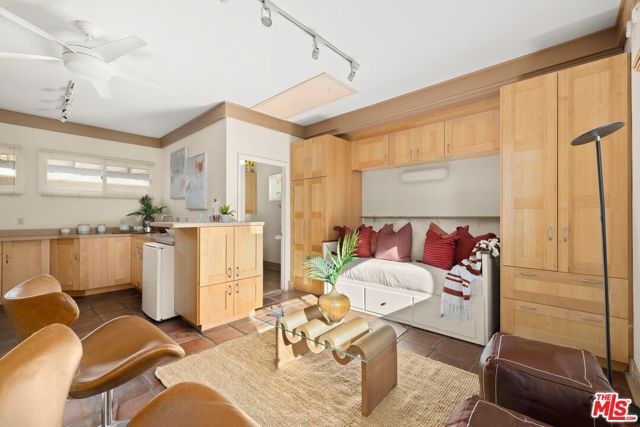 2557 Roscomare Road, Los Angeles, CA 90077