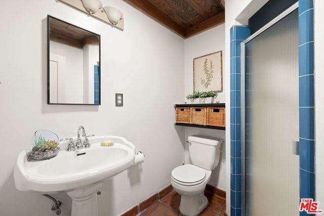 2557 Roscomare Road, Los Angeles, CA 90077